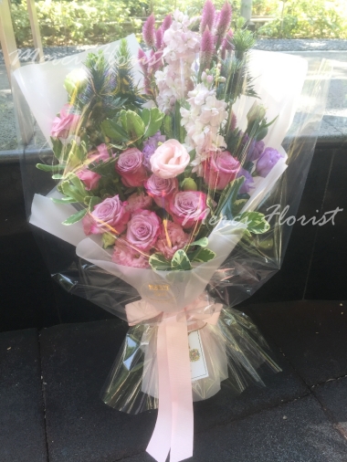**KBQ101** Pink Rose & Pink Eustoma Long Bouquet - 6 pcs<br> 魅影玫瑰 及 粉色桔梗 長形花束 - 6枝